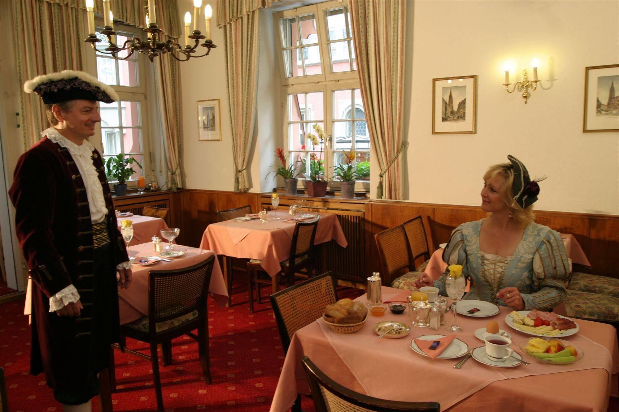 Hotel Barbara Freiburg im Breisgau Restaurace fotografie